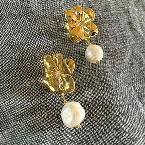 Frasier Sterling x Curateur - Gold Floral Pearl Drop Earrings